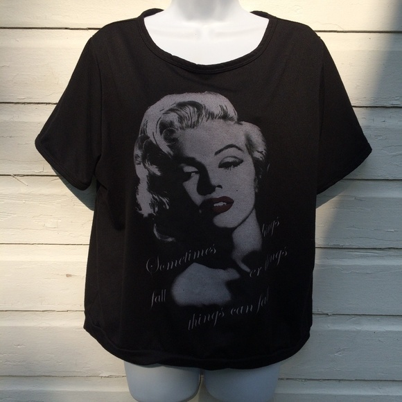 Blush Tops - Blush Marilyn Monroe 2X Short Sleeve Sweatshirt